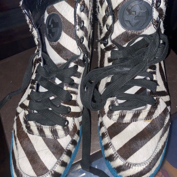 SUPER RARE ZEBRA PRINT PONY HARE GUCCI HITOPS - Picture 1 of 6